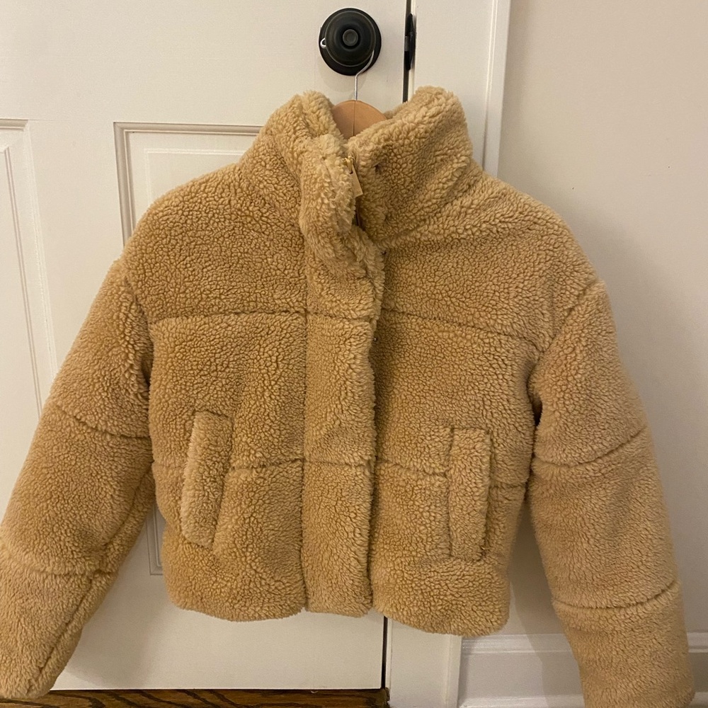 ALO Yoga Camel Sherpa Snow Angel Puffer Jacket - Picture 3 of 8
